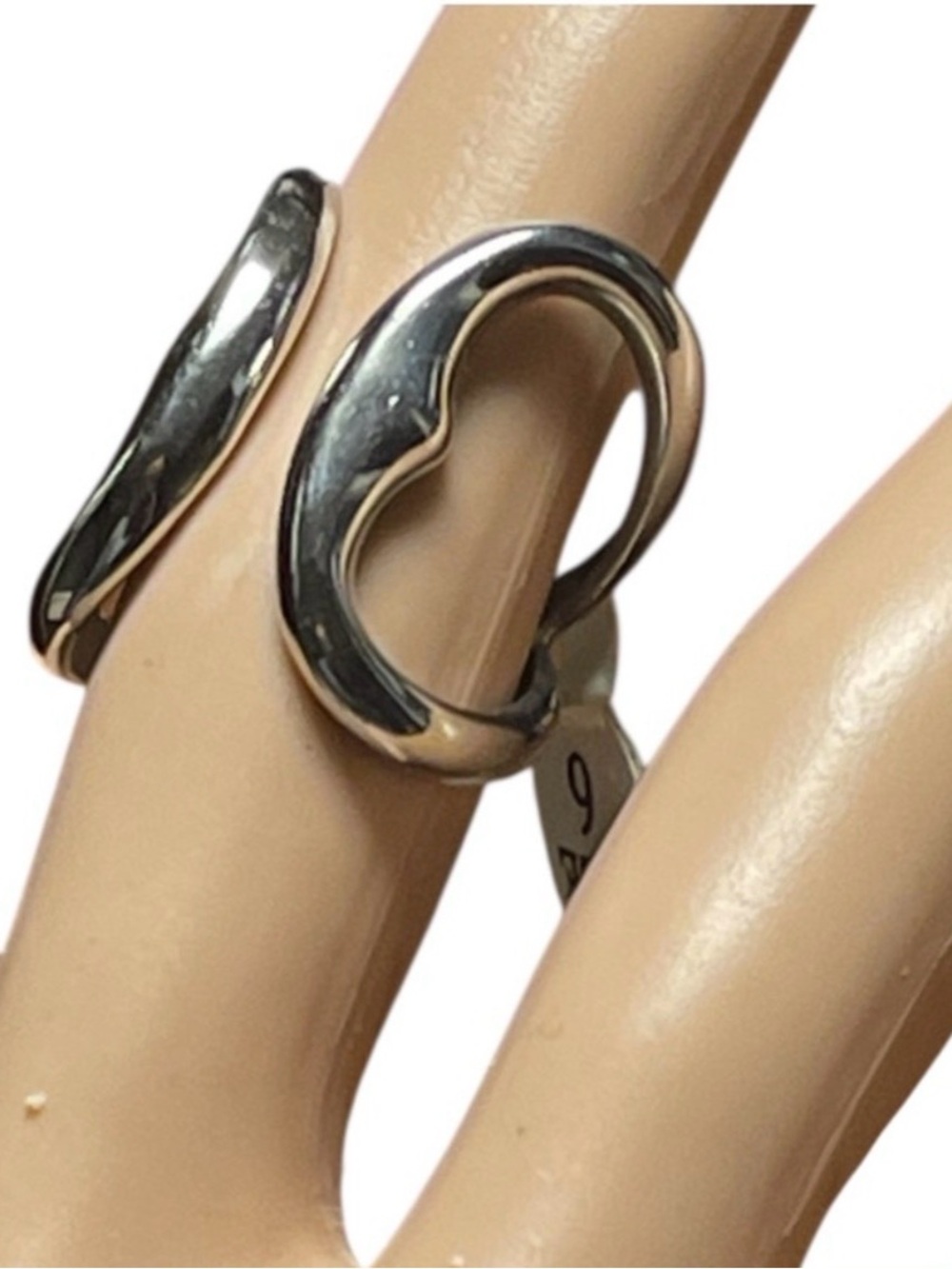 FASHION JEWELRY HEART OPEN BAND RING-SILVER STAINLESS STEEL WOMENS SIZE 6